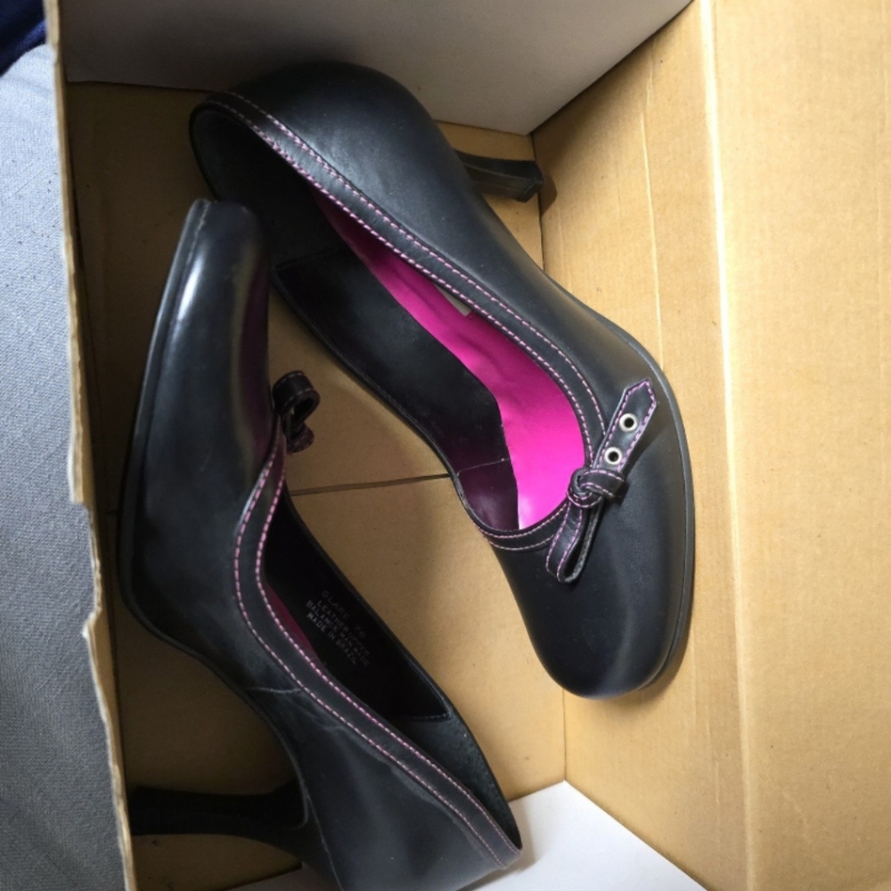 Steve Madden, Black leather heels, Women's size 7